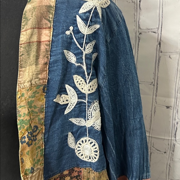 NWT Young Threads Patchwork Multicolor Open Front Sweater. Size medium. - Picture 3 of 4